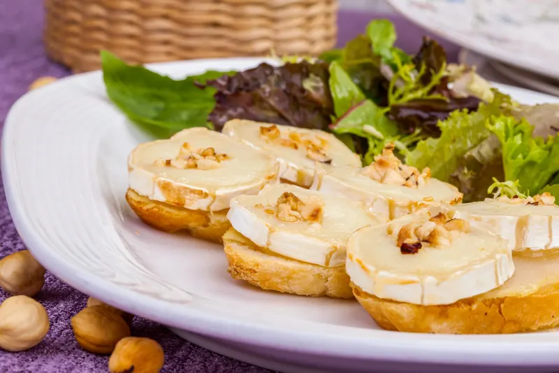 Vuohenjuustoleipä